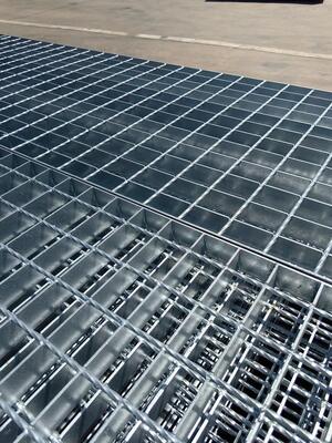 Rectangular Silver Galvanized Steel Grating For Stair Treads