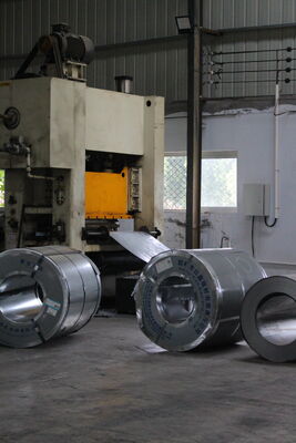 304 Stainless Steel Slotted Hole Perforated Metal Sheet For Chemical Filtration