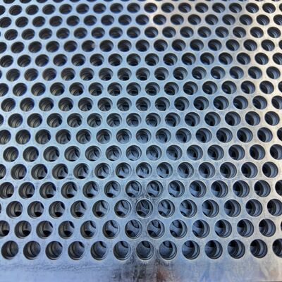 304 Perforated Stainless Steel Sheet Customizable For Filtration