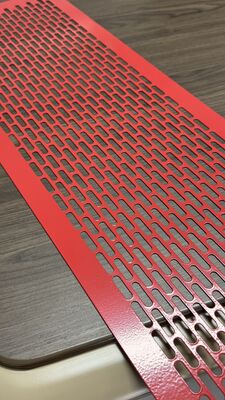 Red Powder Coated Oblong Slot Hole Perforated Mesh Plate Custom Size