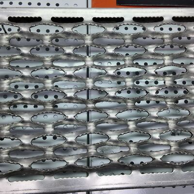 Galvanized Anti-Skid Perforated Tread for Construction Stairs or Truck Step