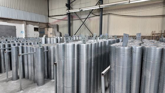 Rolled Perforated Metal Sheet for Poultry Fence