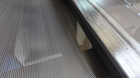 Low Carbon Steel Perforated Panel For Workshop Ceiling Ventilation