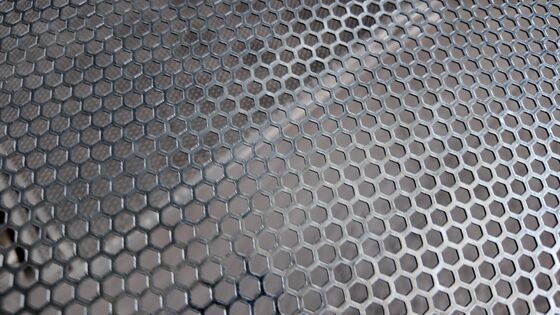 Galvanized Hexagonal Hole Perforated Metal Mesh