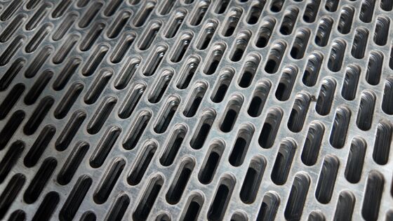 Galvanized Oblong Long Round Hole Perforated Metal Punched Sheet Customizable
