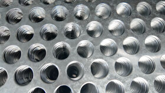 304 316L Stainless Steel Large Hole Perforated Mesh 10mm 15mm 20mm Aperture Available