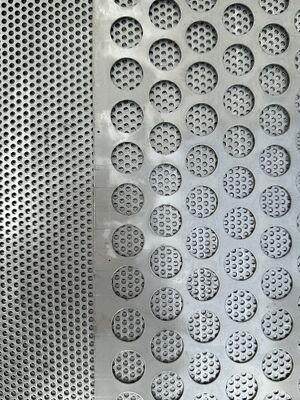 1500×2000mm Curved Perforated Steel Sheet For Store Decoration