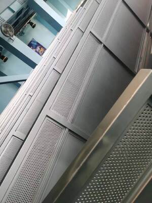 Custom embossed Square Hole Perforated Metal Mesh Decorative Durable