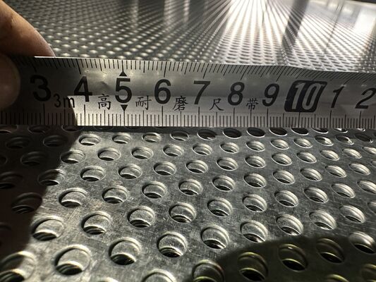 4mm Pitch Round Perforated Steel Sheet With Oval Holes For Filtration