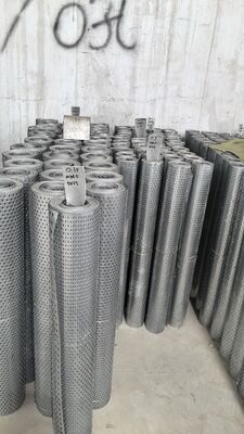Roll Type Thin Galvanized Punching Mesh for Air Purifier Primary Filter Screen