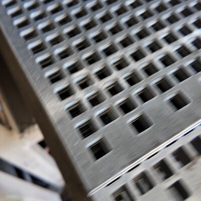 2mm Thick Square Hole Stainless Steel Perforated Mesh Sheet