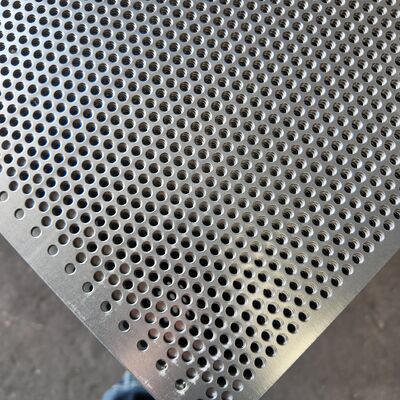 2mm Galvanized Perforated Mesh Rustproof Easy Installation