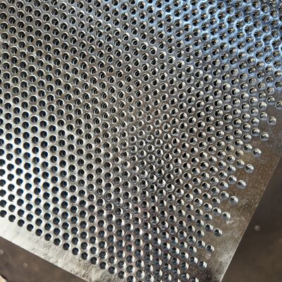 0.5-6mm Aluminum Perforated Mesh Decorative Lightweight & Durable