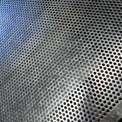 1mm Galvanized Perforated Mesh Construction Hoarding For Wind Resistance