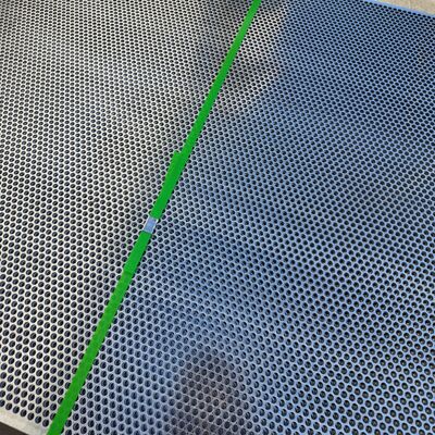 1mm Galvanized Perforated Mesh Construction Hoarding For Wind Resistance