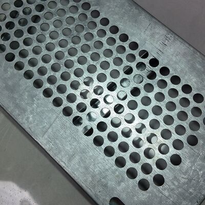 Anti Slip Strip Grip Strut Safety Grating  Galvanized Material Customizable Sizes