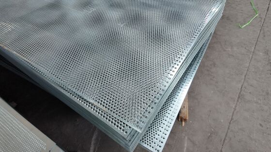 Rolled Perforated Metal Sheet for Poultry Fence