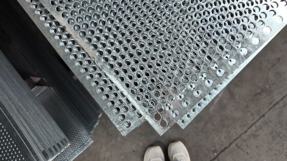 Hot Dipped Galvanized Round Hole Perforated Plate for Construction Facade