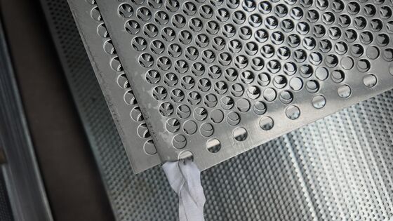 Custom Punch Hole Size Perforated Metal Mesh Roll for Facade or Ventilation