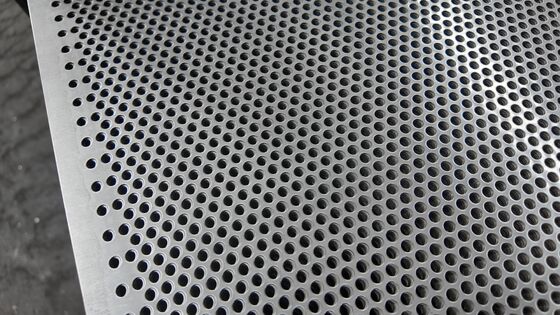 3mm Thick Galvanized Perforated Mesh Panel  Customizable Aperture