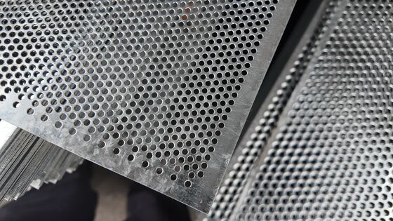 Galvanized Perforated Mesh Plate Ventilation Anti-slip Punch Steel Sheet Cuttable