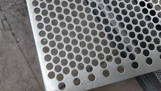Hot-DIP Galvanized Perforated Sheet Industrial Protection