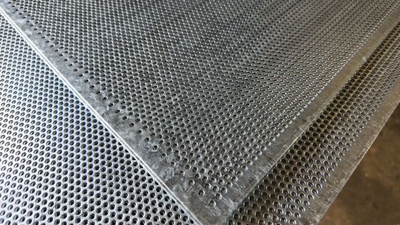 0.6mm Aperture Stainless Steel Perforated Mesh Filter Plate