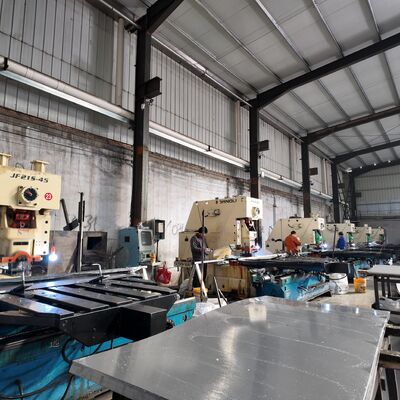 1.5mm Hole Diameter Perforated Galvanised Sheet Protective Cover